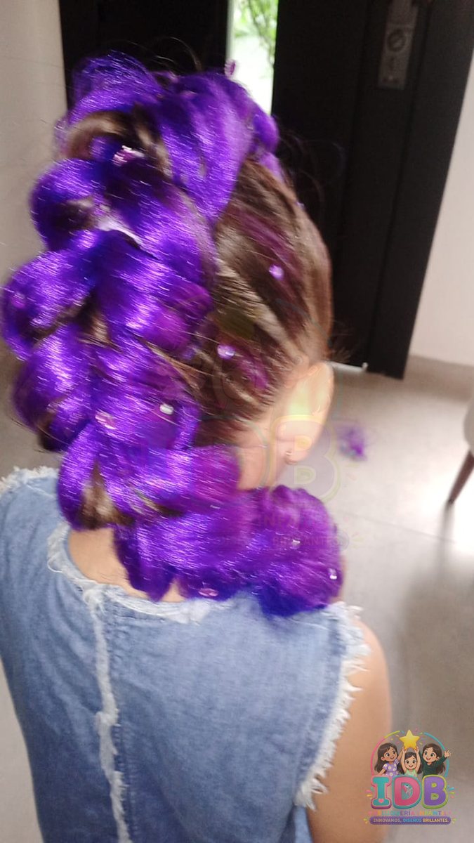 Trenza con extensión morada
